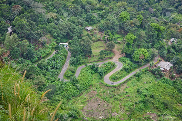 Geometrical Traps on Mountainous roads in Sri Lanka